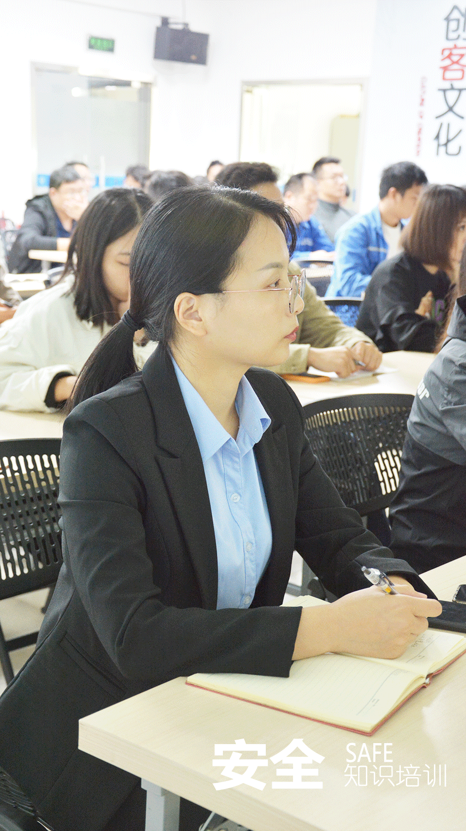 DSC_2718.gif DSC_2718.gif